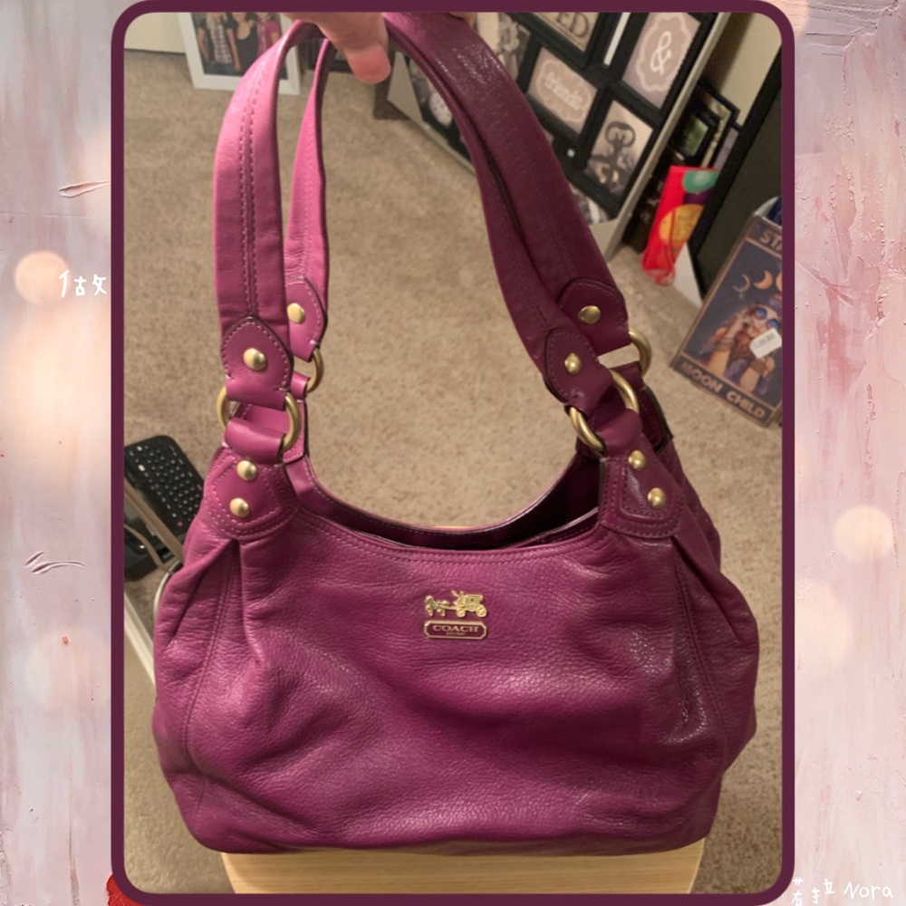Beautiful Leather Coach Handbag - Picture 16 of 16